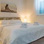 4B Apartments